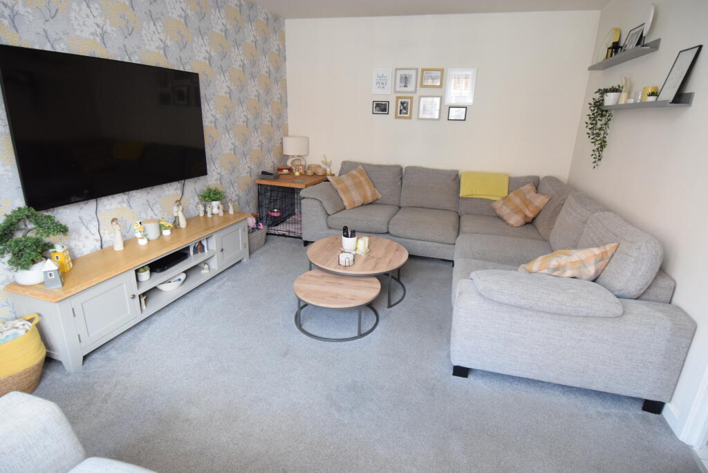 House in Amesbury - View 5