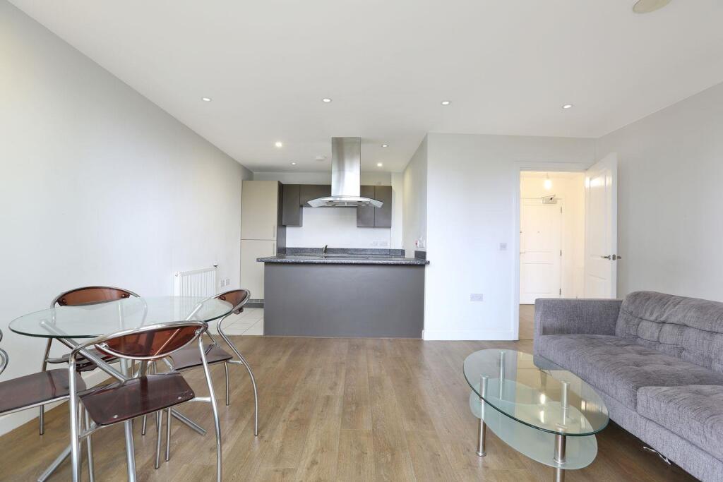 Apartment in London - View 5