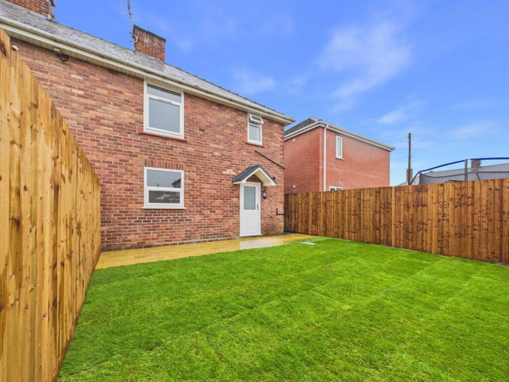 House in Deeside, Higher Shotton, Shotton - View 4