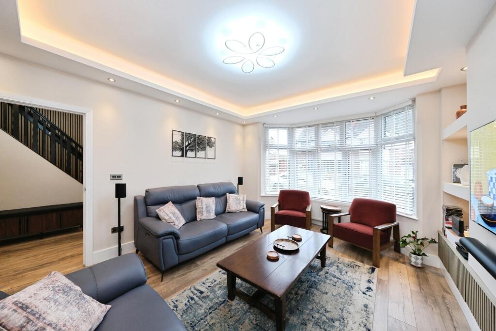 House in Nottingham, Forest Fields - More