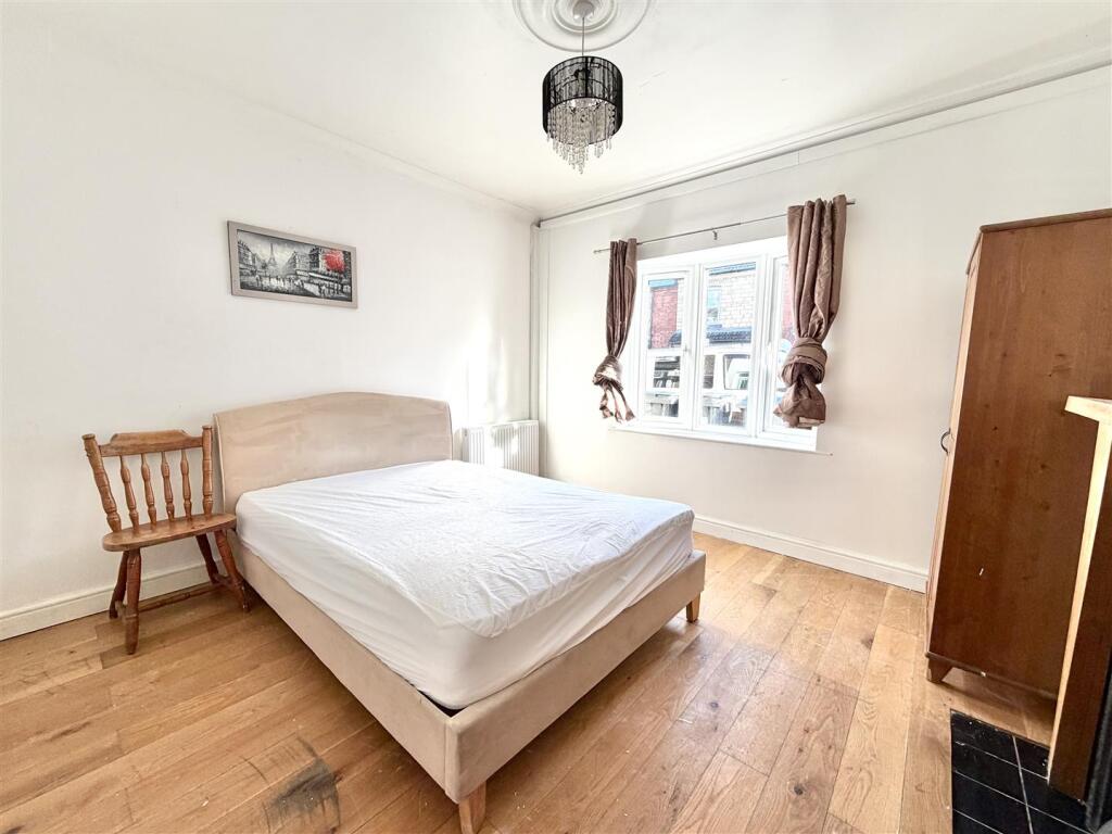 Main image of property: Oxford Street, Rugby