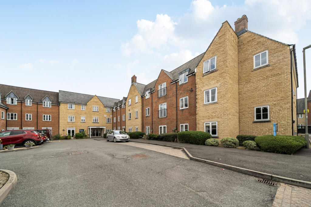 Main image of property: Cresswell Close, Yarnton, Kidlington