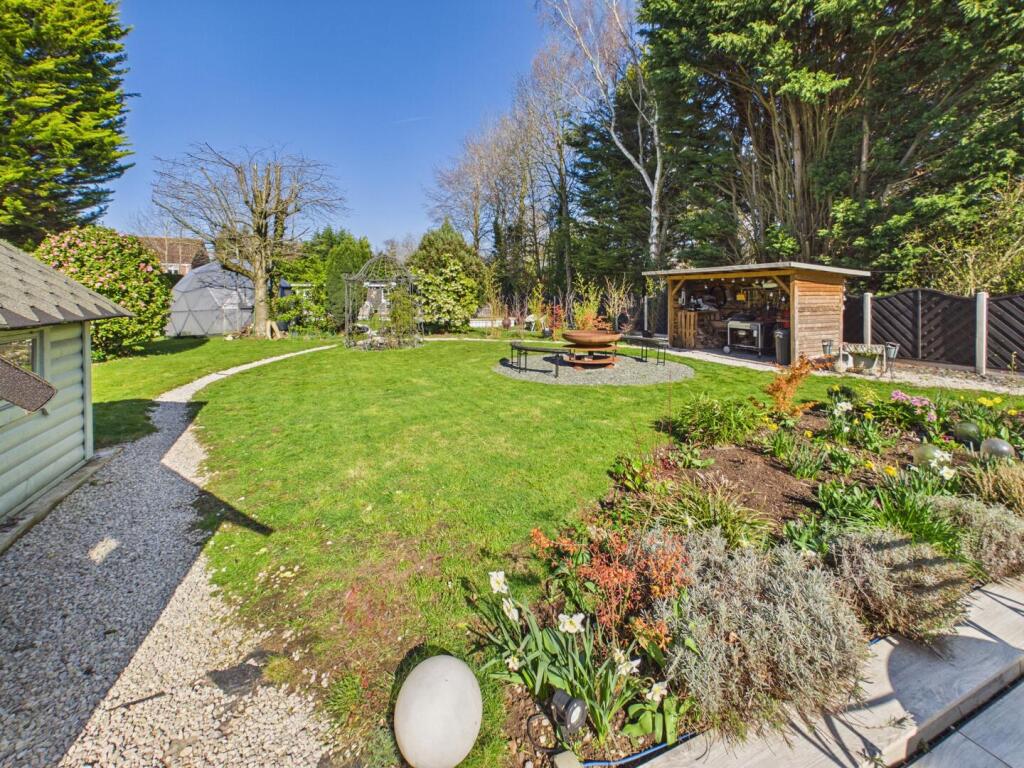 House in East Lindsey, Woodhall Spa - View 3