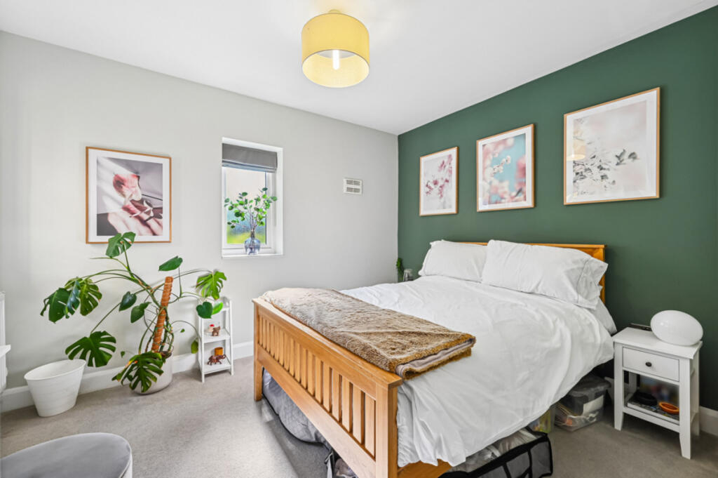 Apartment in London - More