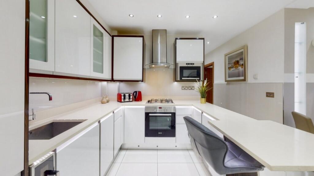 Apartment in London, City of Westminster - View 4