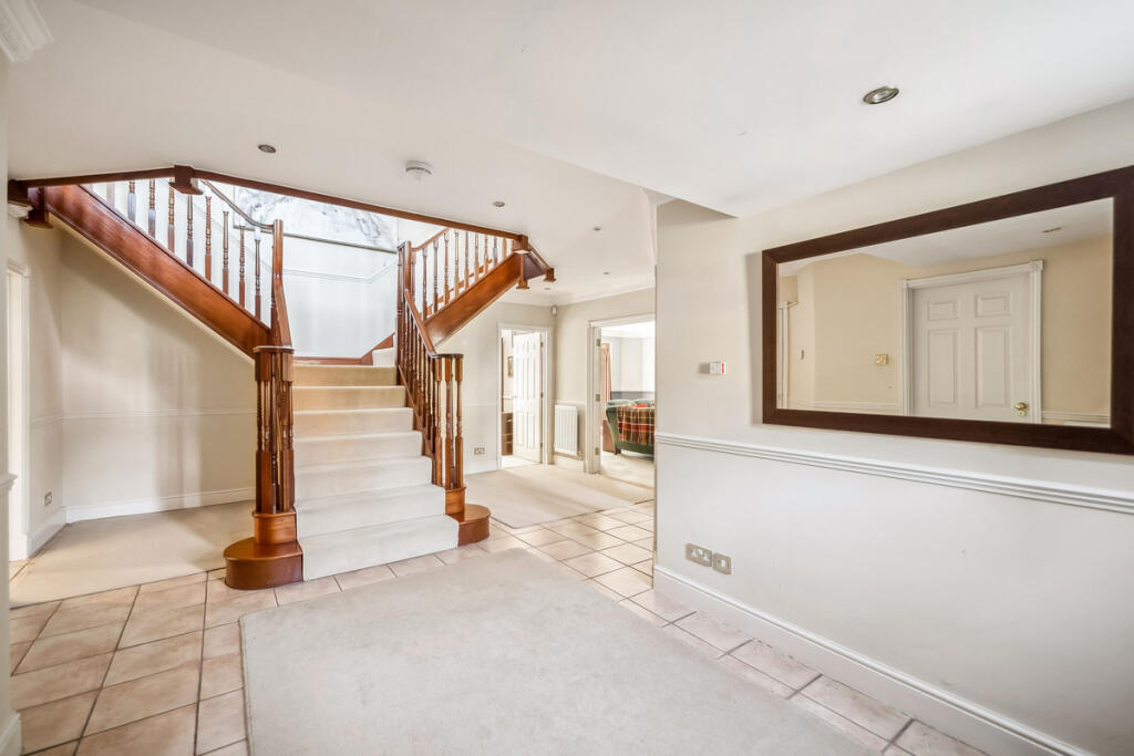 Sandringham Park, Surrey, KT11 – pohled 6