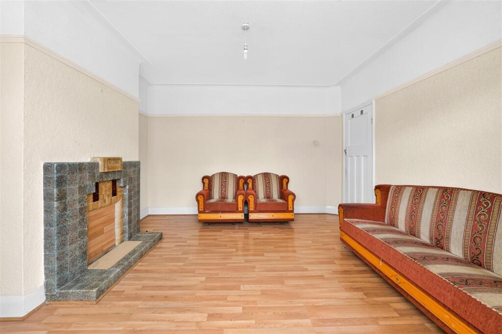 House in Ilford - View 4