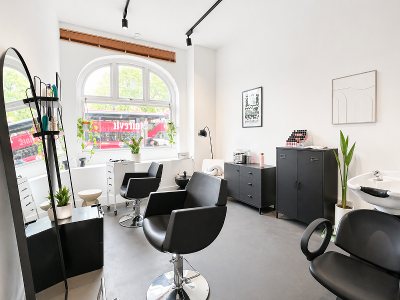 Large Beauty Room