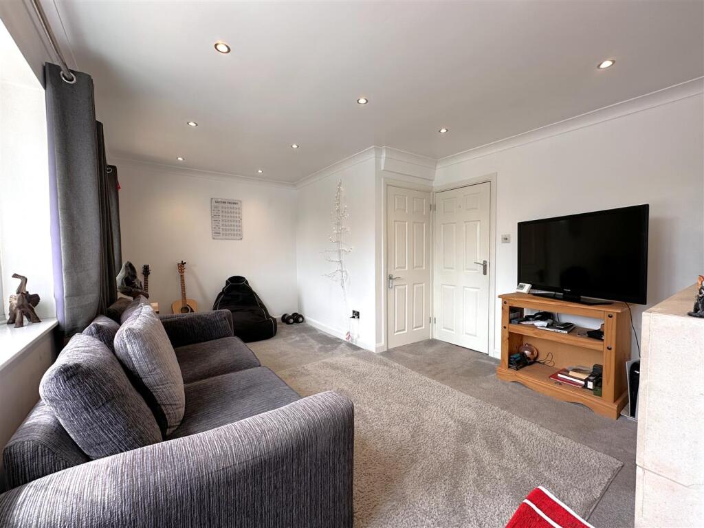 House in Newark and Sherwood, Newark - View 2
