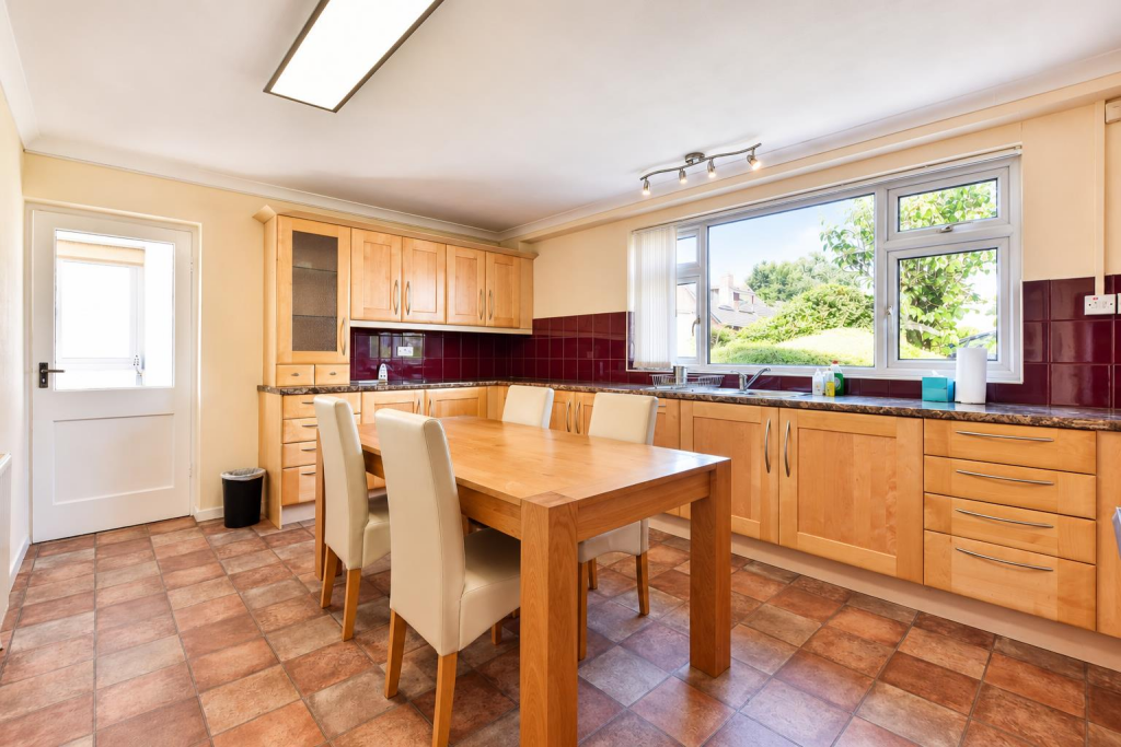 Orchard Close, Burton Joyce, Nottingham photo 4