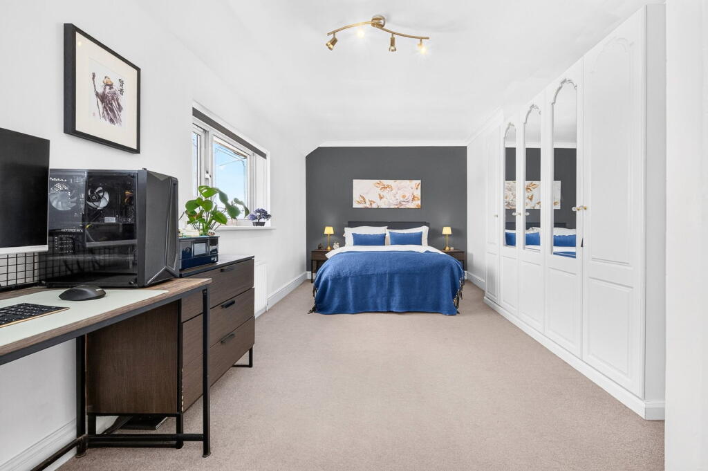 House in London, Scadbury, St Paul's Cray - More