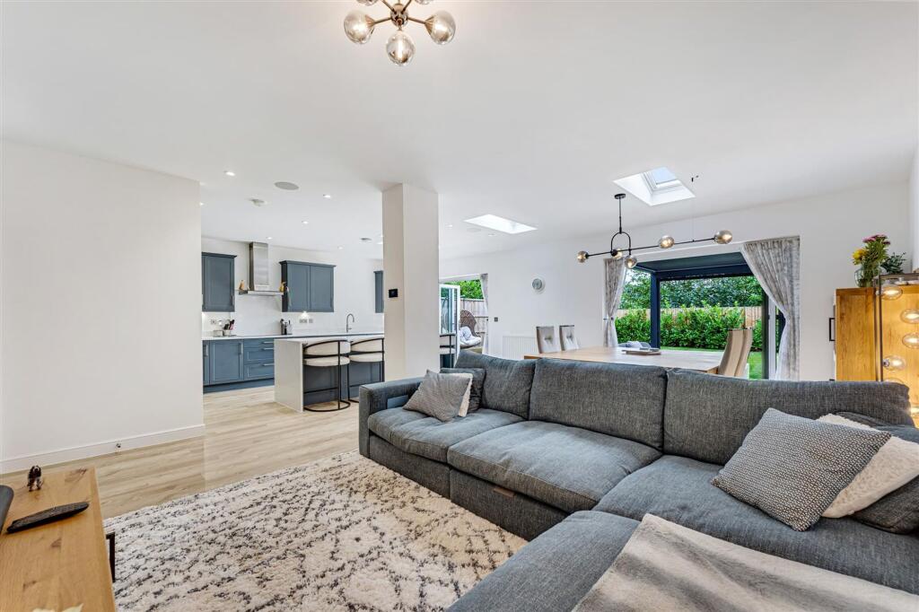House in Stockport, Nether Alderley - More
