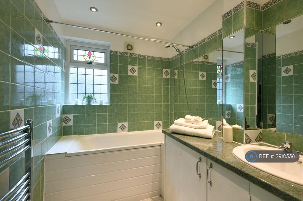 3 bedroom flat for rent