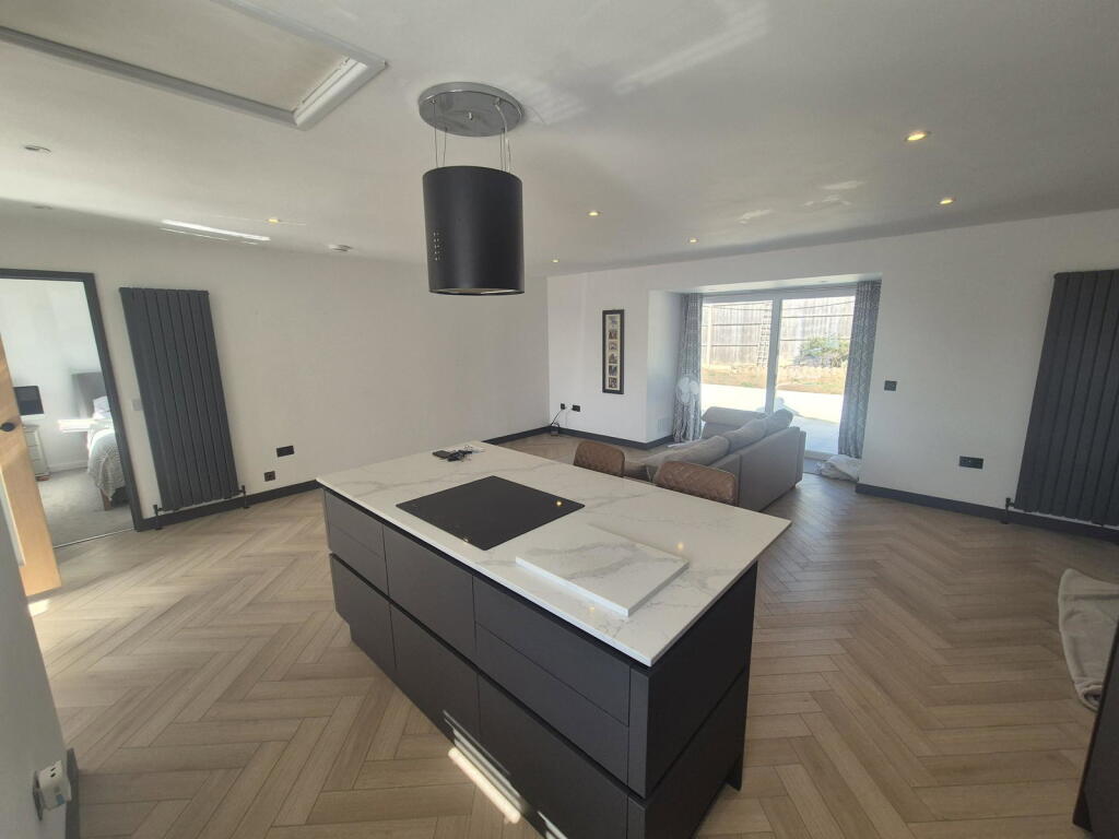 White Mead,Yeovil,BA21 3RX photo 2