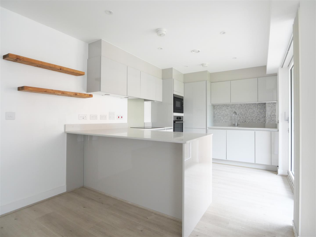 Apartment in York, South Bank - View 3