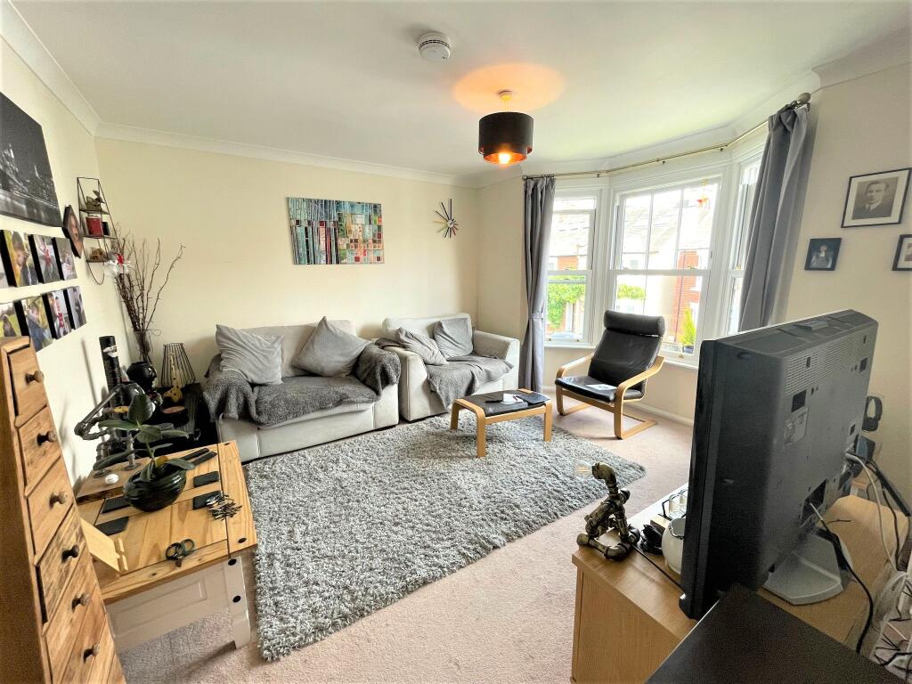 Apartment in North Hertfordshire, Hertfordshire - View 4