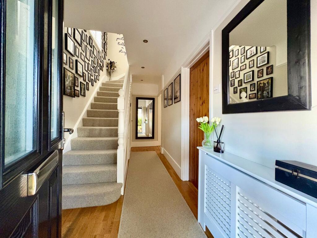 House in Bexhill-on-Sea, White Hill - View 4