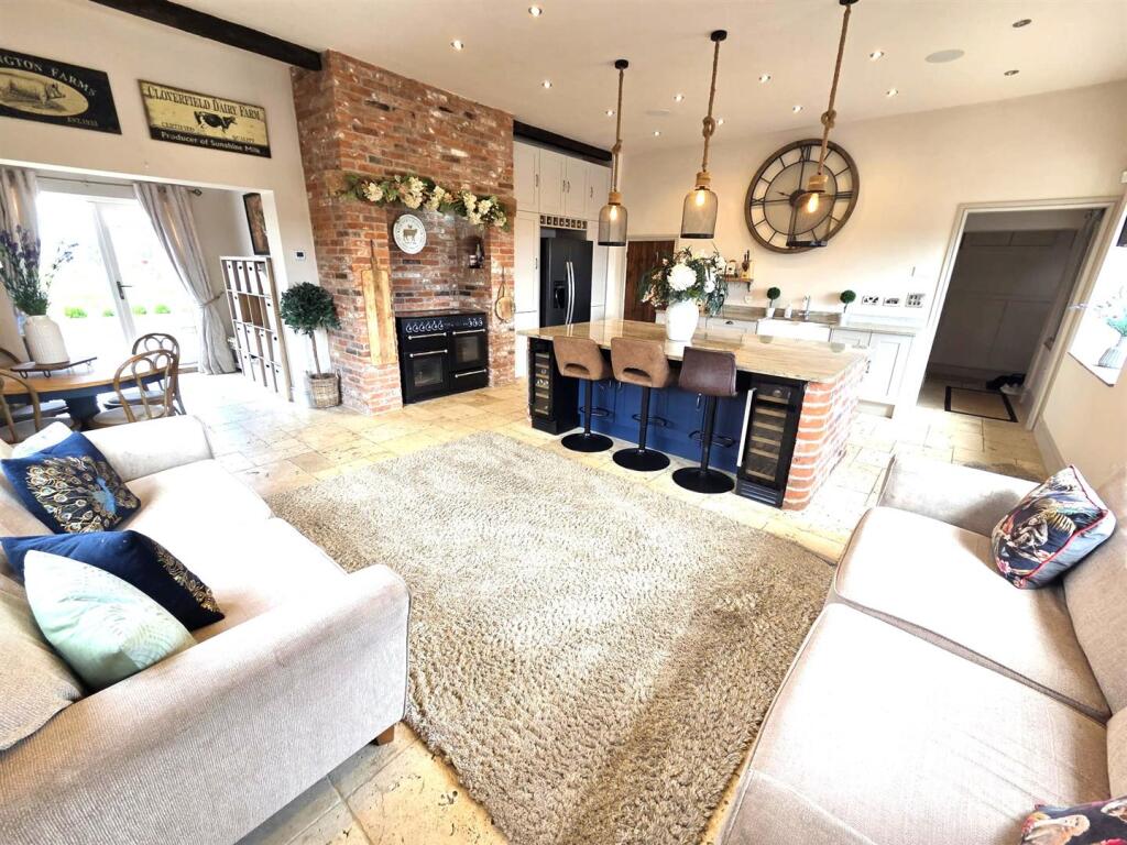 House in Nottingham - View 4