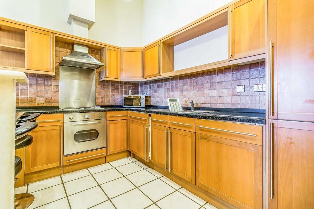Apartment in Manchester, City Centre - View 5