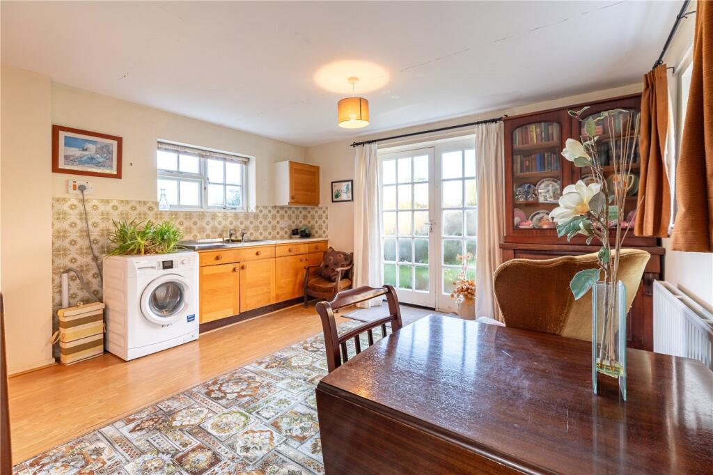 Pond Lane, Hermitage, Thatcham, Berkshire, RG18 photo 4