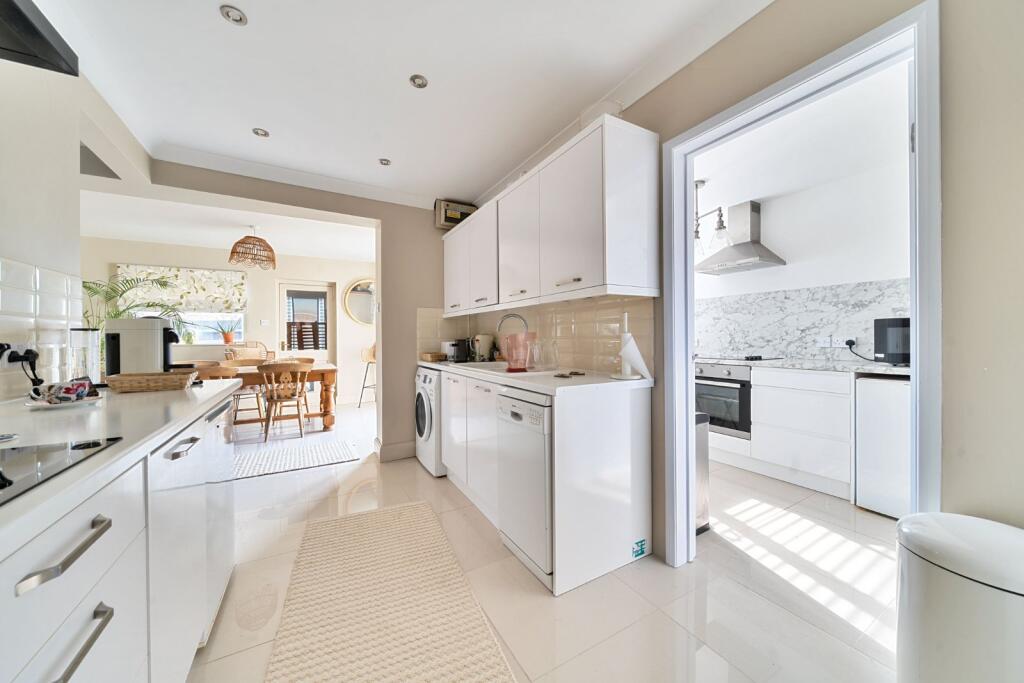 House in Canterbury - View 4