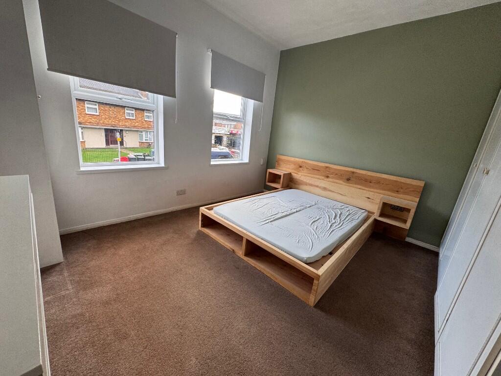 Main image of property: Hitchin Road, Luton, Bedfordshire, LU2