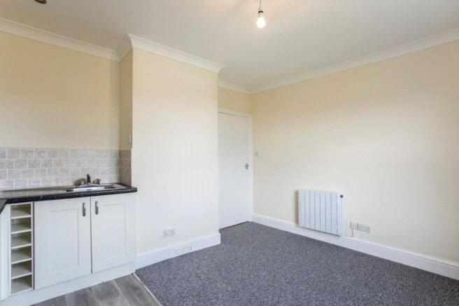 Apartment in East Suffolk, Felixstowe - View 2