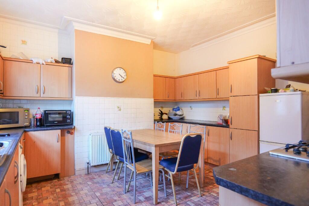 House in Leeds, Moor End, Armley - View 4