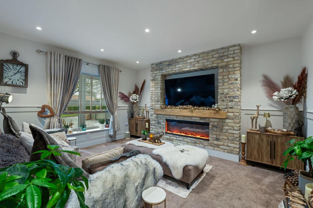 Windmill Drive, Burgh Le Marsh, PE24 photo 2
