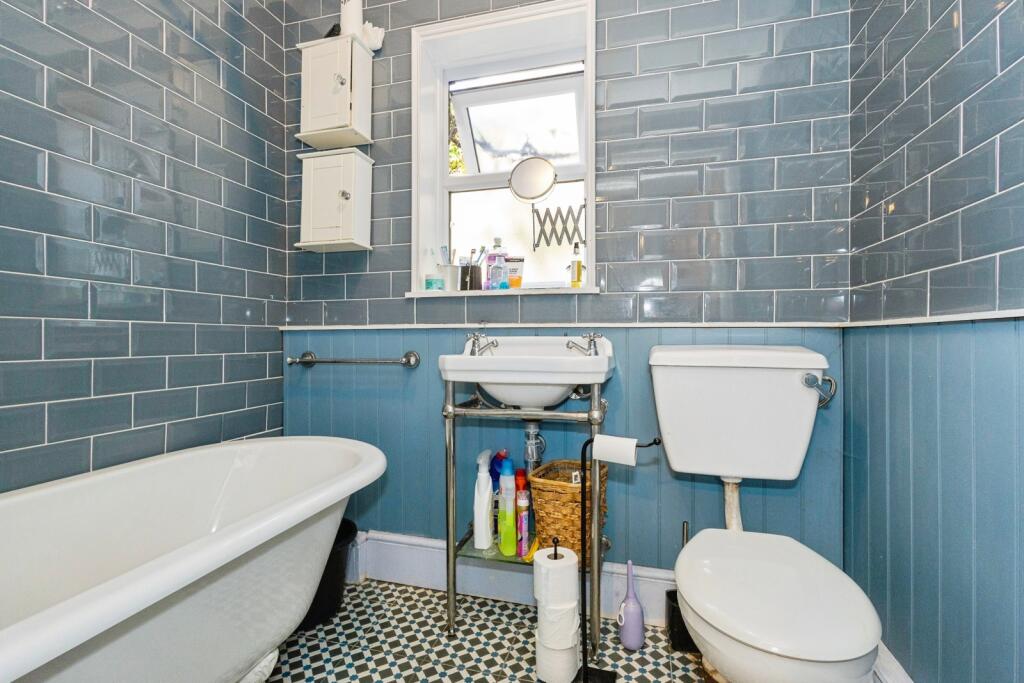 Apartment in Portsmouth - View 4