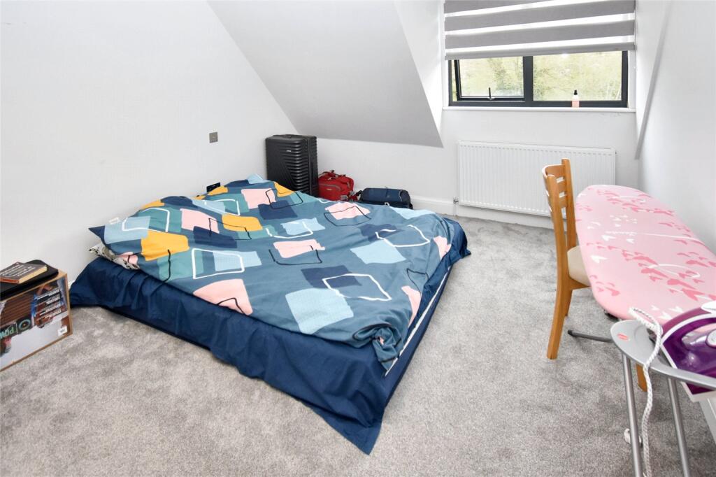 Apartment in Reading - More