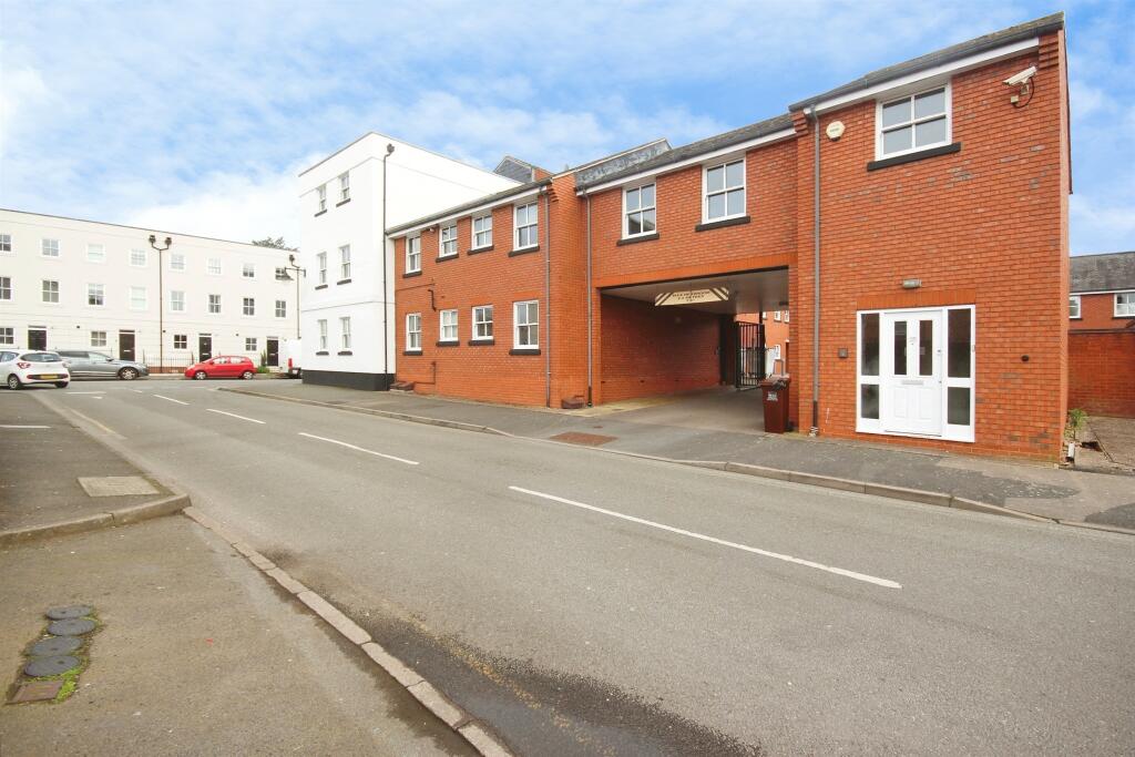 Main image of property: Packington Place, Leamington Spa