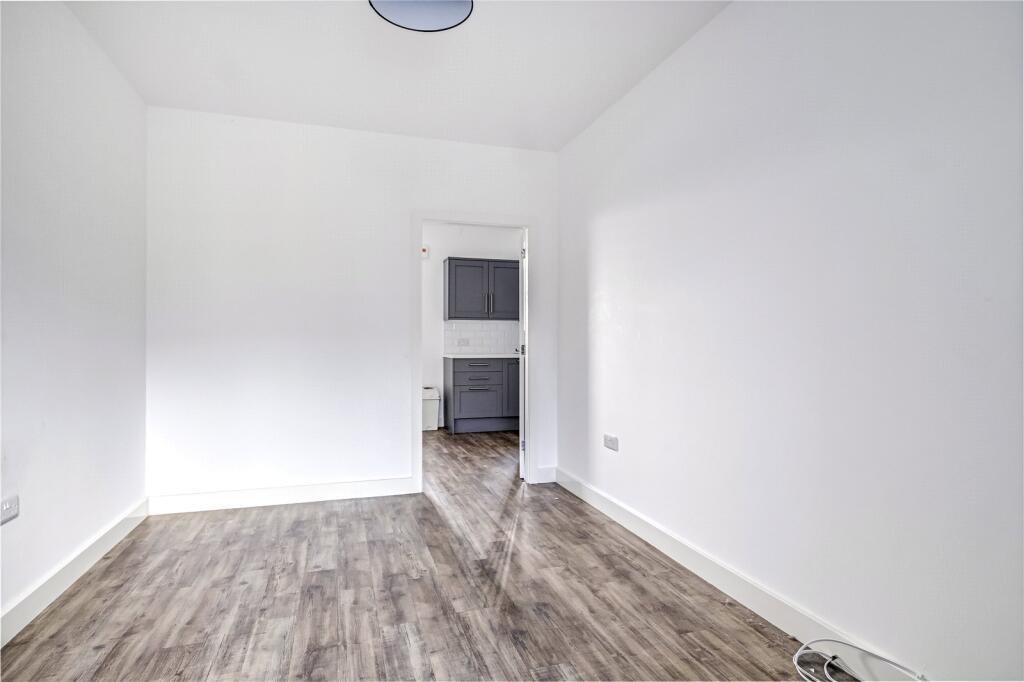 Wellington Street, Barnoldswick, Lancashire, BB18 - View 4