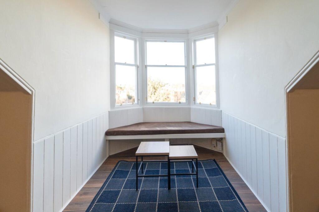 Apartment in Edinburgh - More
