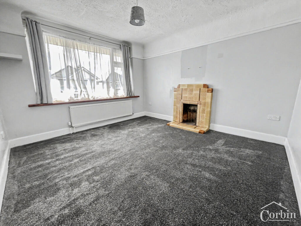 Apartment in Talbot Village, Ensbury Park, Bournemouth - View 2