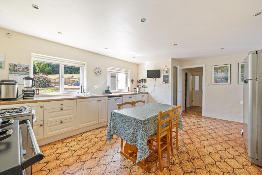 Chestnut Avenue, Axbridge, BS26 photo 5