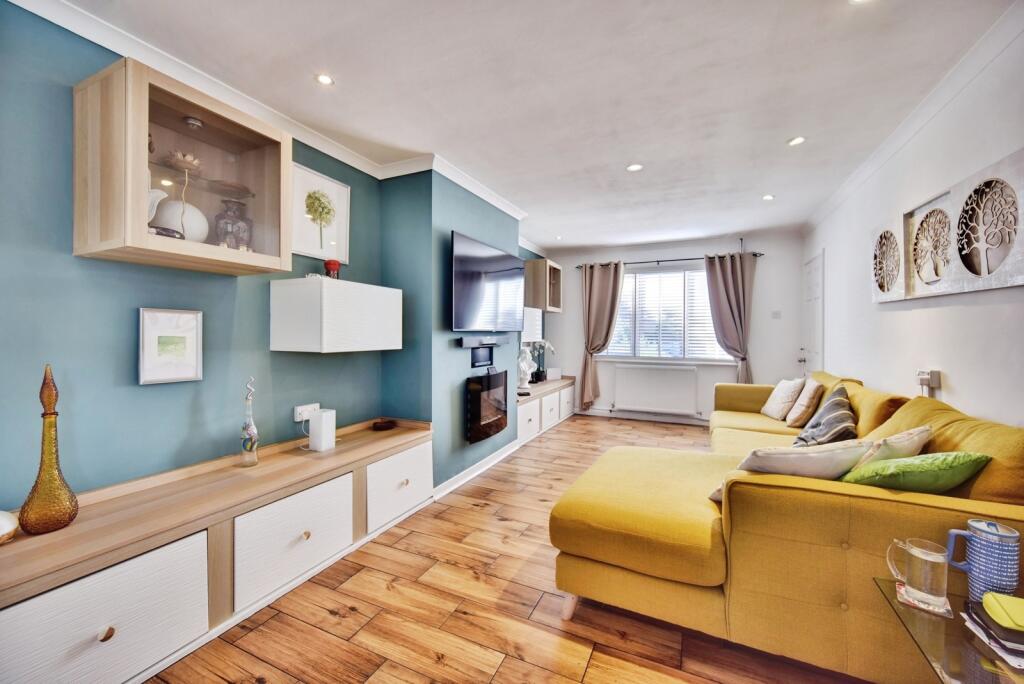 House in Swale, Grove Park, Milton Regis - View 5