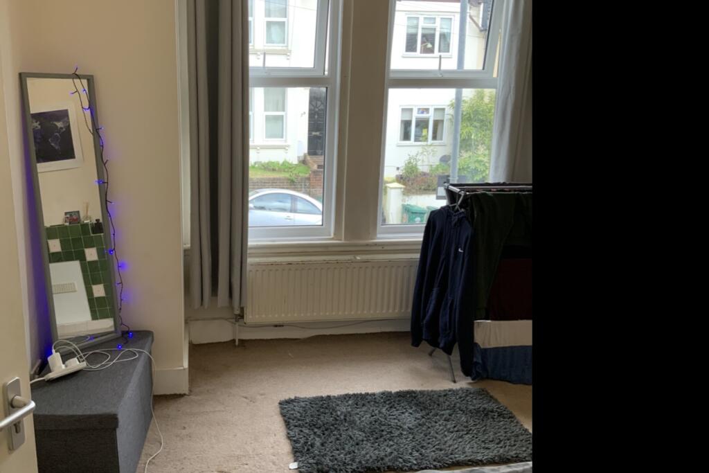 House in Brighton - View 5