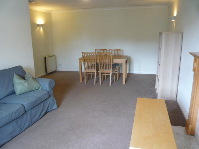Apartment in Edinburgh - More