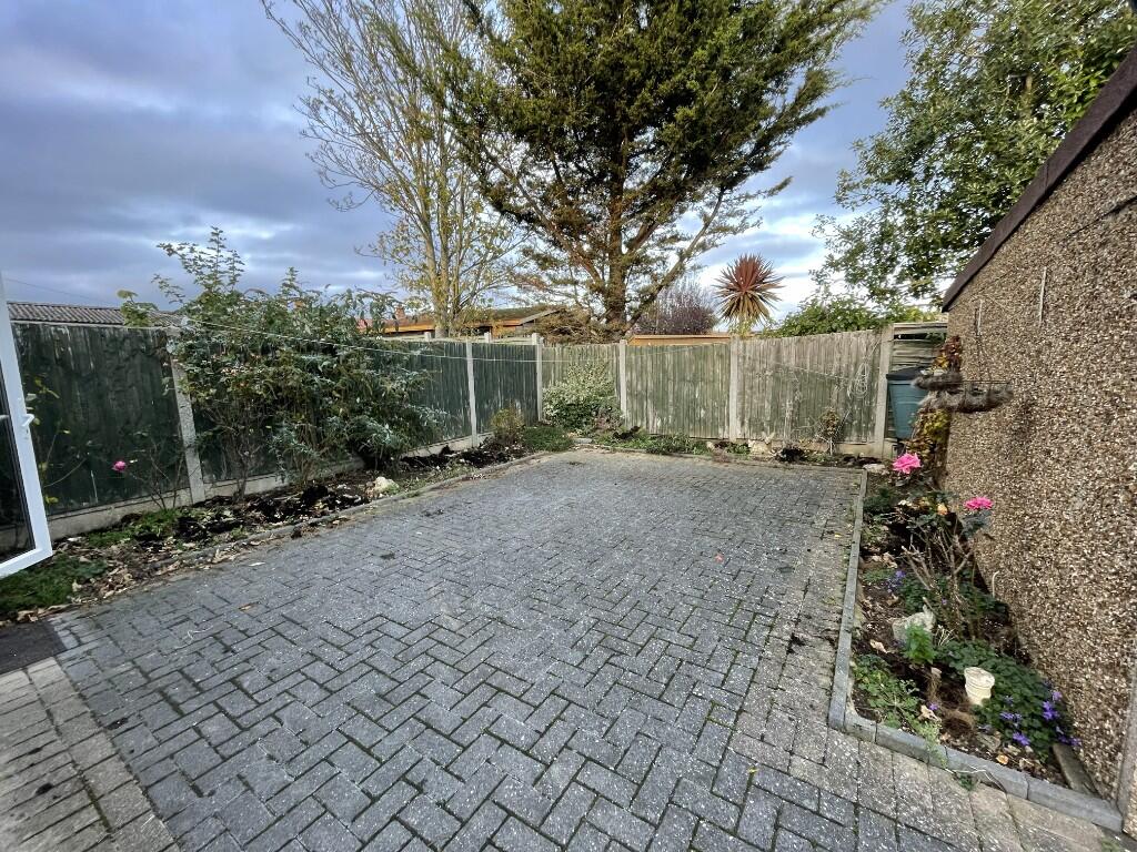 Monks Haven, Stanford-Le-Hope, Essex, SS17 photo 2