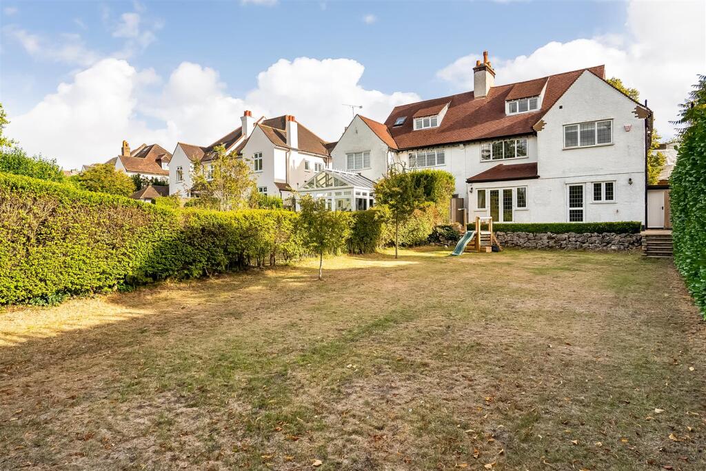 Property photo 8