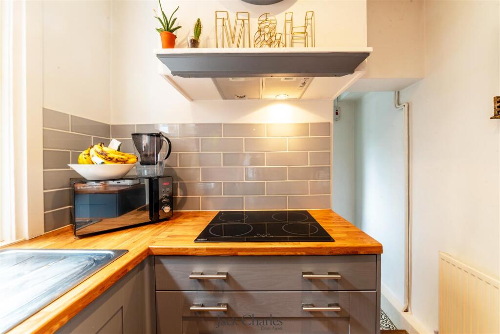House in Tonbridge, Brook Street - View 4