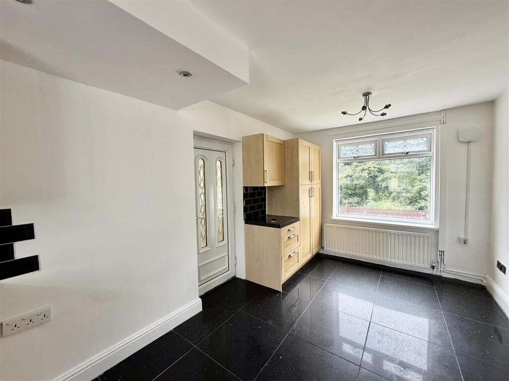 House in Houghton-le-Spring, Brickgarth Estate, Hetton - View 4