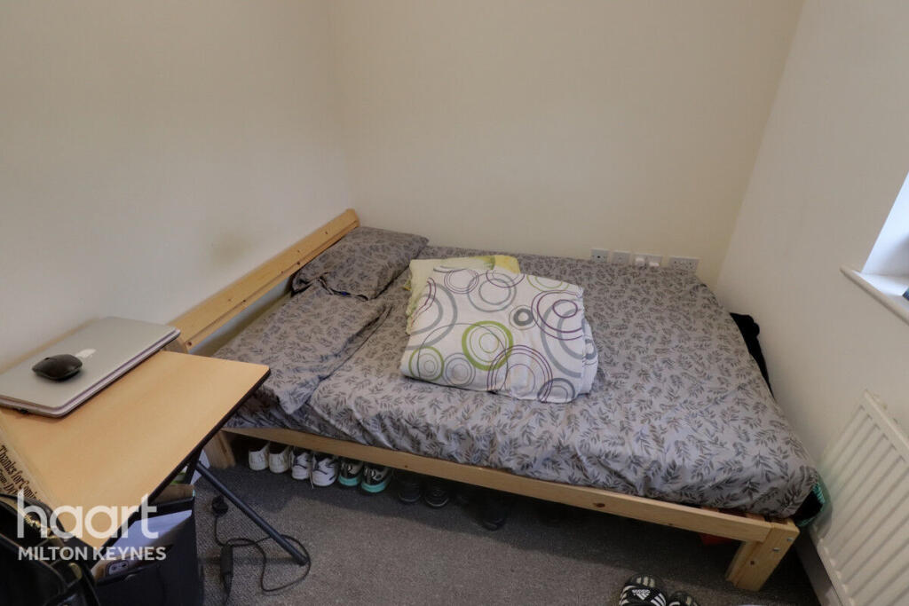 House in Milton Keynes, Broughton Gate, Broughton and Milton Keynes - More