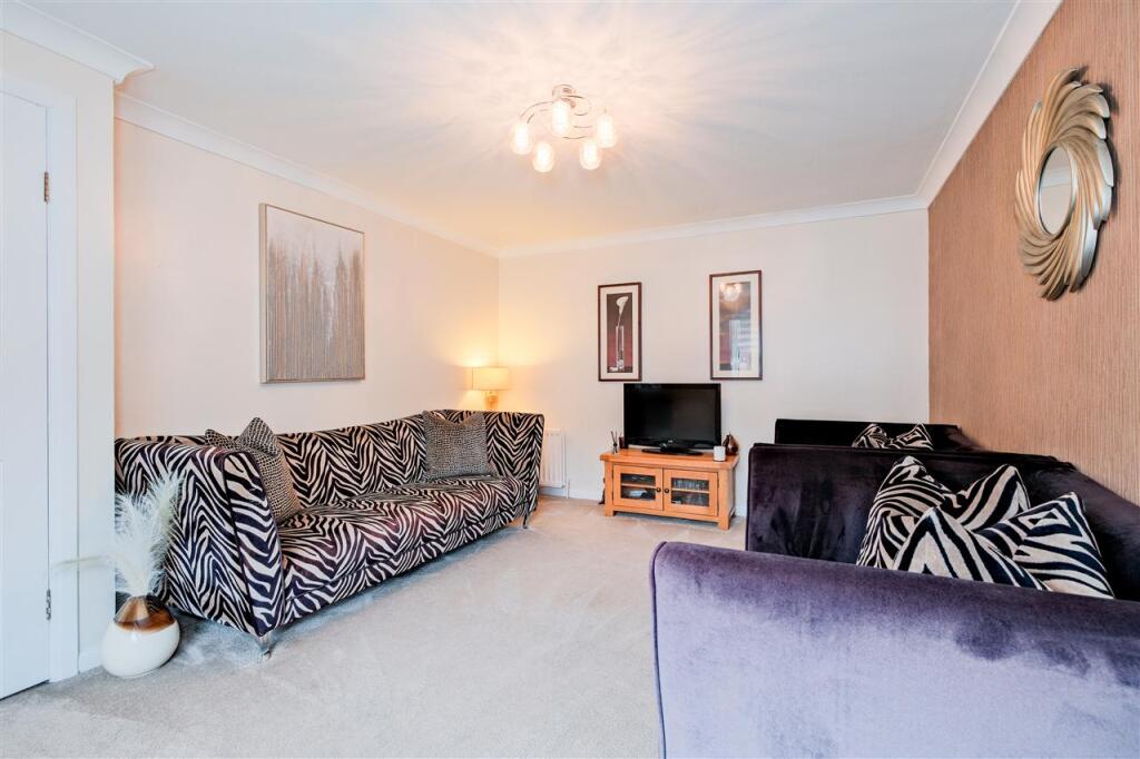 James Hamilton Drive, Bellshill photo 3