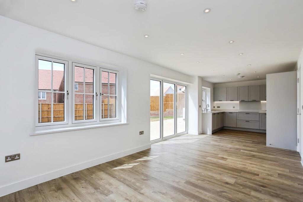 House in Tunbridge Wells, Cranbrook & Sissinghurst - View 3