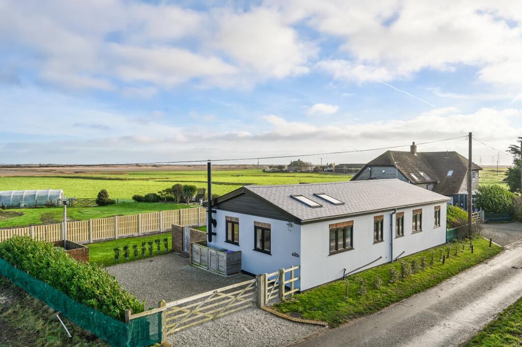 3-bed house on Dengemarsh Lane, Lydd, Kent, TN29, £375,000