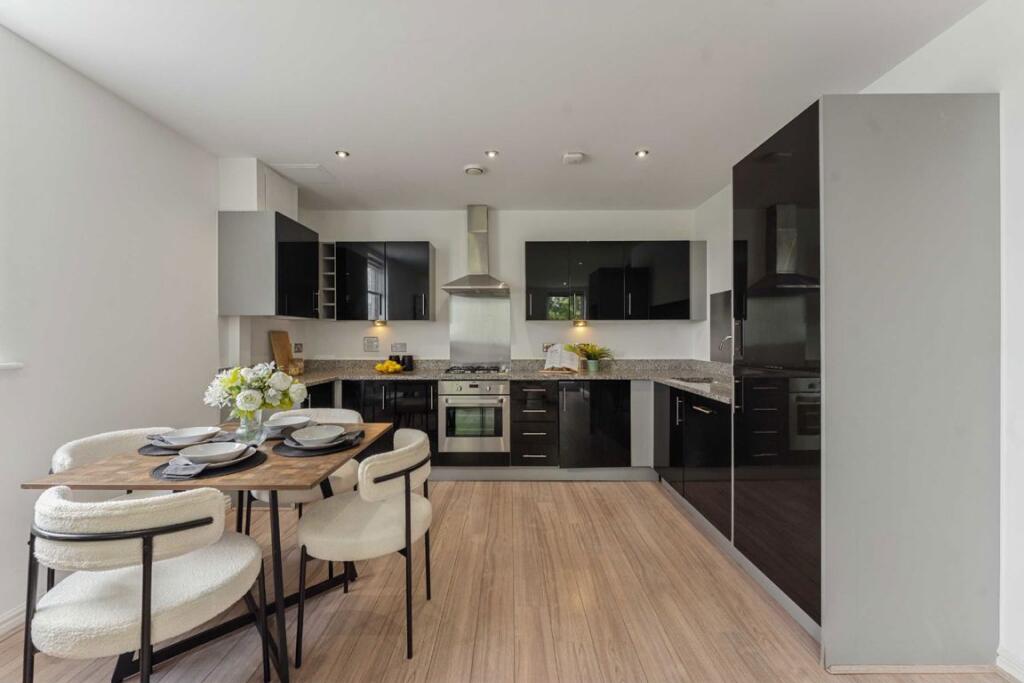 Apartment in London - View 3