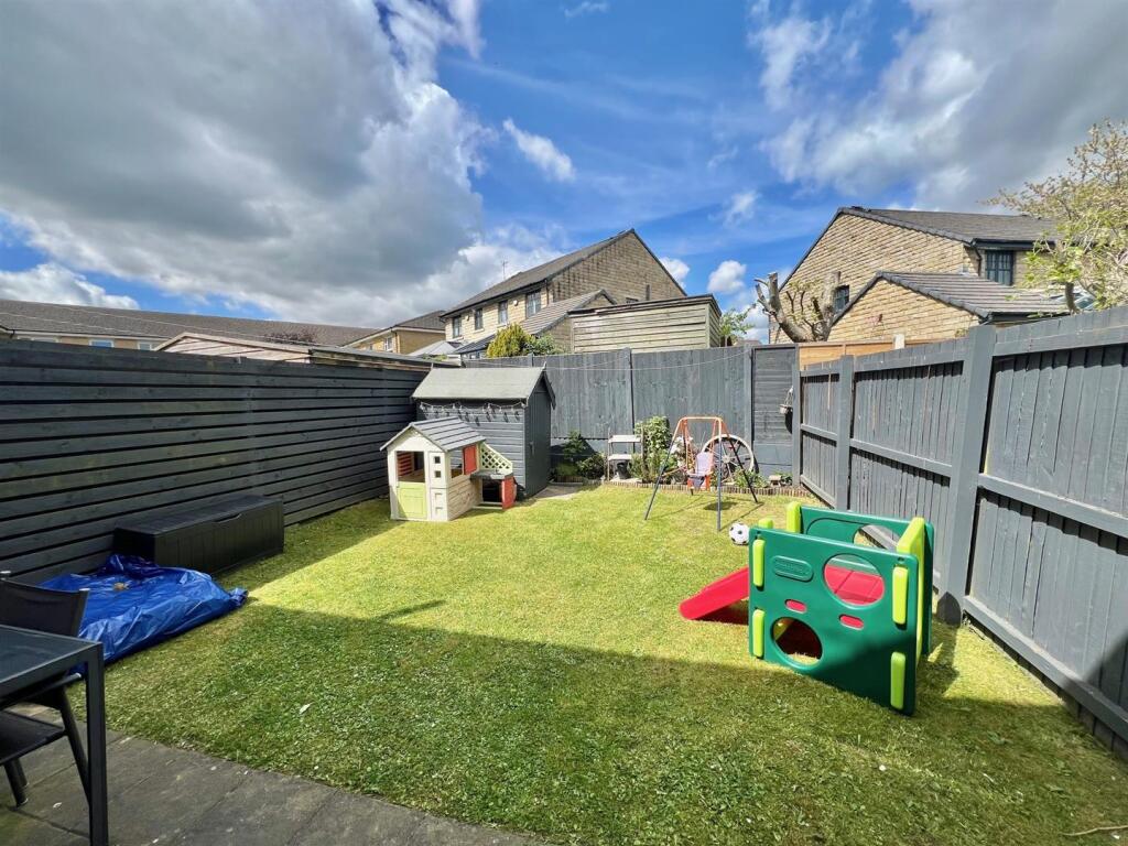 Coppice Drive, Netherton, Huddersfield photo 4