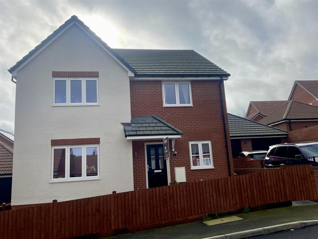 4-bed detached on Church Close, Templecombe, £400,000